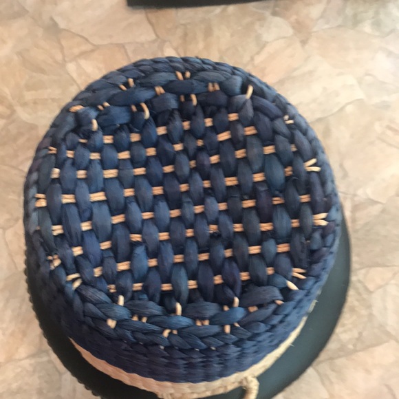 Straw Basket - Picture 6 of 10